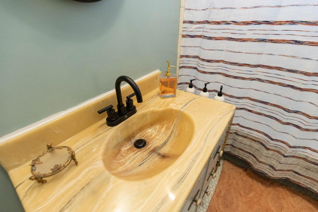 Historic Revival Midtown Memphis Duplex 64 Yes Pets Fast Wifi Free Parking Villa Eksteriør billede